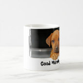 Rhodesian Ridgebackの子犬のコーヒー・マグ コーヒーマグカップ (中央)