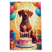 Rhodesian Ridgeback Birthday Celebration ミディアムペーパーバッグ (正面)