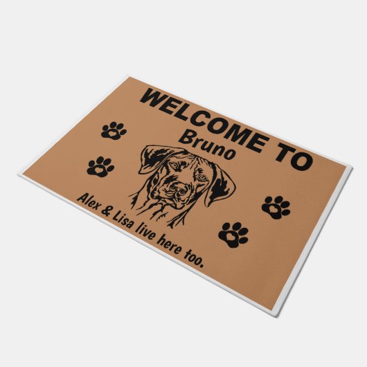 Rhodesian Ridgeback Welcome Personalized Custom  ドアマット (アングル)