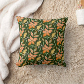 Rich Floral Pattern: Peach Flowers and Green Leave クッション (ブランケット)