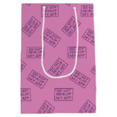 RICKおよびMORTY™ |アプリを開発しない ミディアムペーパーバッグ (裏面)