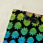 RICKおよびMORTY™ |レインボーリックヘッドパターン ビーチタオル (インサイチュ)