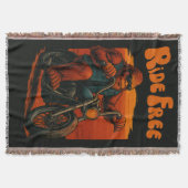 Ride Free Bigfoot on Motorcycle with Sunset スローブランケット (正面)