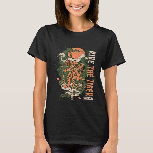 Ride the Tiger Jullius Evola Revolt Against the Mo Tシャツ (正面)