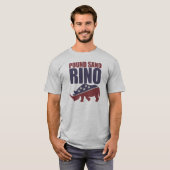 RINO 砂を握り締める、政治Tシャツ、MAGA Tシャツ (正面フル)