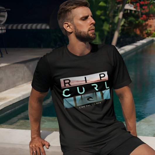 Rip Curlが検索を実行する Tシャツ