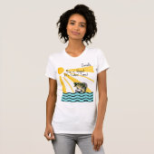 "Rise n' Shine! It's Fishn' Time!" オリジナル レディース Tシャツ (正面フル)