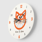 Rise & Shine – Smiling Orange Cat ラージ壁時計 (傾斜)