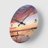 River Boat Fisherman Scene ラウンド壁時計 (傾斜)