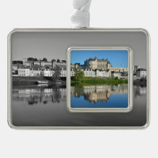 River Loire at Amboise in FranceポストカードスクエアS シルバープレートフレームオーナメント