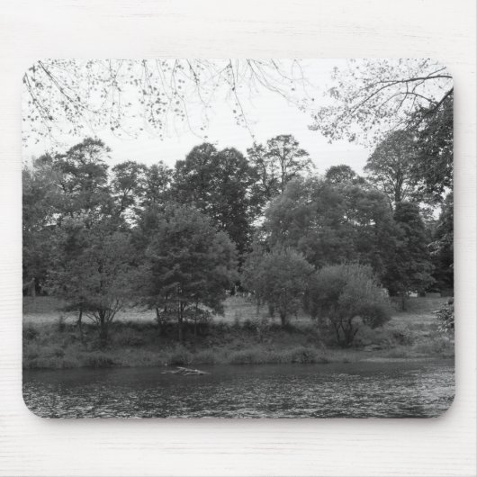 River Taff at Bute Park, Cardiff - BW マウスパッド (正面)
