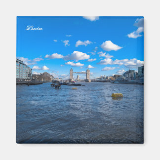 River Thames and Tower Bridge マグネット