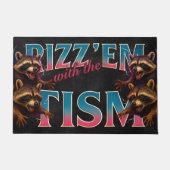 Rizz Em With The Tism Meme 自閉症 楽しい アライグマ ドアマット (正面)