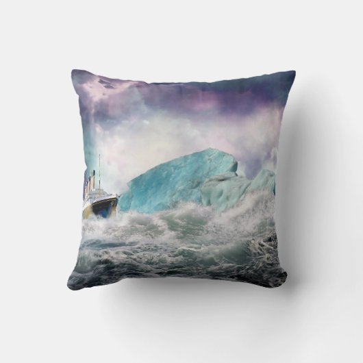 RMSタイタニック絵画と氷山の枕 クッション (裏面)