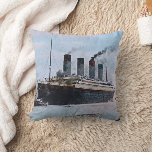 RMS巨大なサウサンプトンの未婚の旅行のヴィンテージ1912年 クッション (ブランケット)