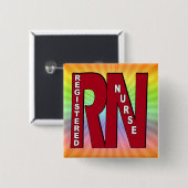 RNの大きい赤の公認看護師 缶バッジ (正面&裏面)