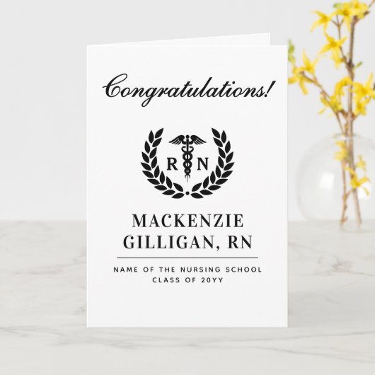 RNパーソナライズされた看護学校卒業エレガント カード (黄色い花)