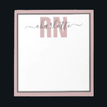 RN登録パーソナライズされたナース卒業ギフト ノートパッド<br><div class="desc">RN登パーソナライズされた録ナース卒業ギフトのスウェットシャツ – このナースデザインはRN登パーソナライズされた録ナースごとにギフトを素晴らし作る！</div>