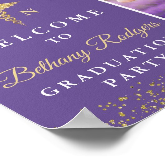 RN看護卒業パープル金ゴールドグリッター写真 ポスター (角)