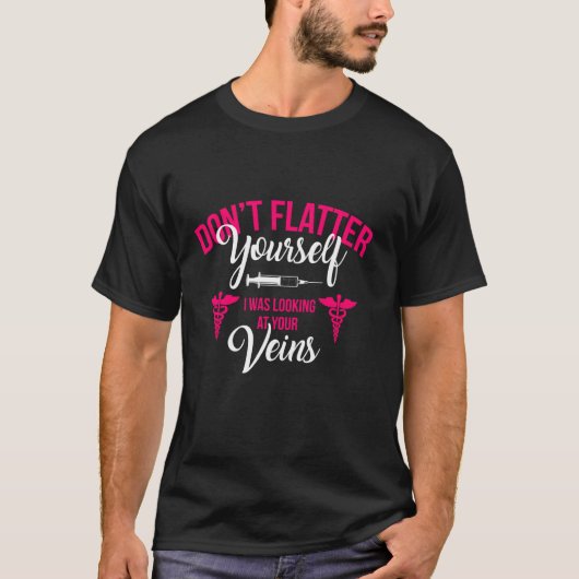 Rn Lvnは自分自身の看護グラおもしろいを自慢しない Tシャツ (正面)