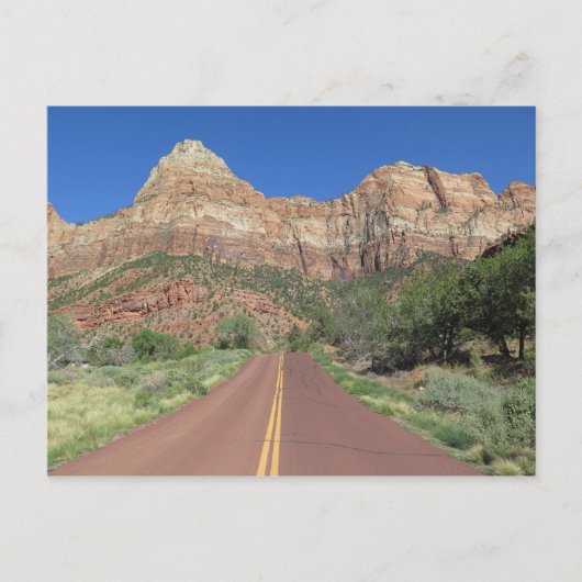 Road at Zion National Park USA ポストカード (正面)