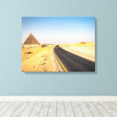 Road to Pyramids キャンバスプリント (インサイチュ (ウッドフロア))