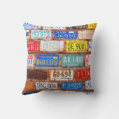 Roadtripのギア-米国のナンバープレートの枕 クッション (裏面)