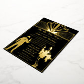 Roaring 20s art deco flapper女の子とギャング 箔招待状 (回転した状態)