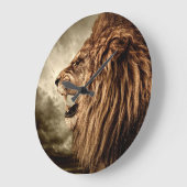 Roaring Lion:威厳のあるヴィンテージ・アート。 ラージ壁時計 (傾斜)