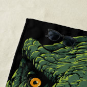 Roaring T-Rex Close-Up – Fierce Dinosaur Art ビーチタオル (インサイチュ)