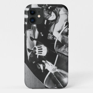 Robin and Batman in Batmobile iPhone 11 ケース
