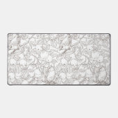 Robins in the apple tree/umber and white デスクマット (正面)