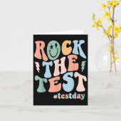 Rock The Test Testing Day Retro Motivational Teach カード (黄色い花)