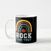 Rock The Test Testing Day Retro Motivational Teach コーヒーマグカップ (左)