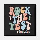 Rock The Test Testing Day Retro Motivational Teach マグネット (正面)