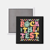 Rock The Test Testing Day Retro Motivational Teach マグネット (正面/裏面)