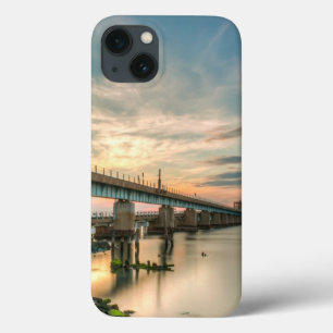 Rockawayの列車橋 iPhone 13ケース