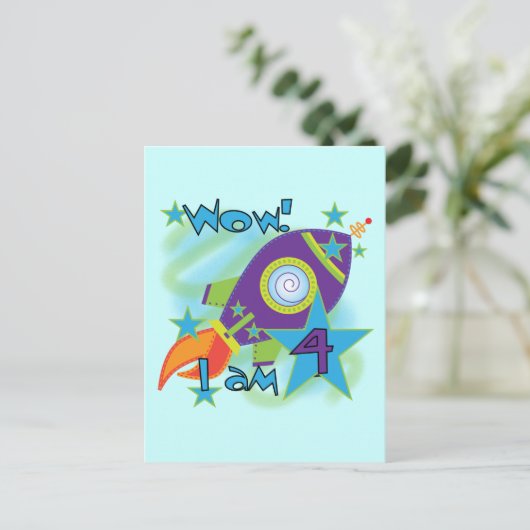 Rocket Ship 4th誕生日Tシャツとギフト ポストカード (スタンド正面)