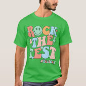 Rockheestesting Day Retro Motivational boy Tシャツ (正面)