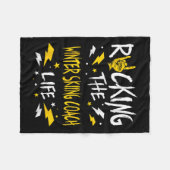 Rocking The Winter Skiing Coach Funny Alpine Skiin フリースブランケット (正面(横))