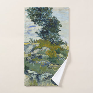 Rocks with Oak Tree, Van Gogh Oil Painting ハンドタオル