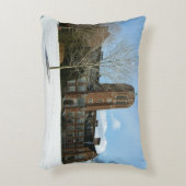 Rockwell in Winter at Grove City College アクセントクッション (正面(垂直))