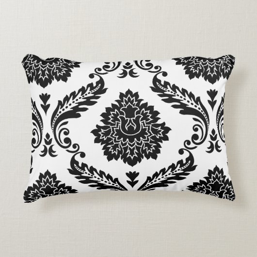 Rococo Damask Lg Pattern Black on White アクセントクッション (正面)