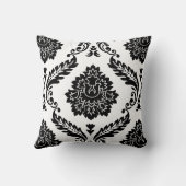 Rococo Damask Lg Pattern Black on White クッション (裏面)