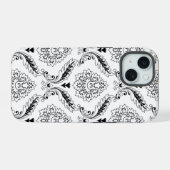 Rococo Damask Line Pattern Black on White iPhone 15ケース (裏面横)