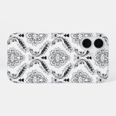 Rococo Damask Line Pattern Black on White iPhone 16ケース (裏面横)