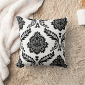 Rococo Damask Off-Set Pattern Black on White クッション (ブランケット)