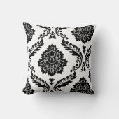 Rococo Damask Off-Set Pattern Black on White クッション (正面)