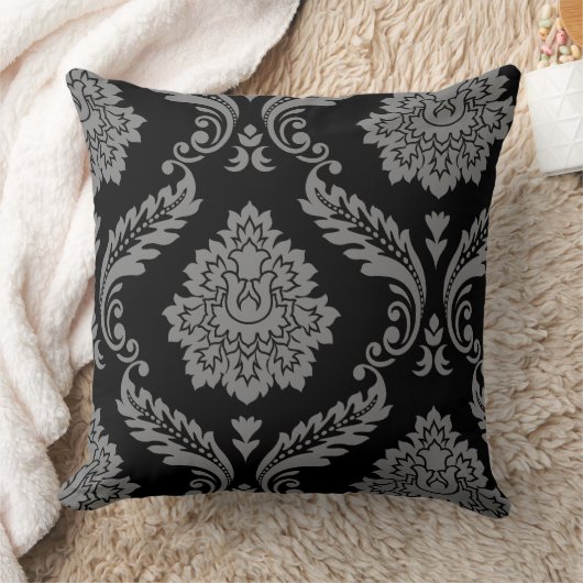 Rococo Damask Off-Set Pattern Grey on Black クッション (ブランケット)