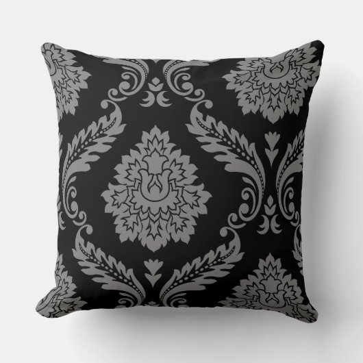 Rococo Damask Off-Set Pattern Grey on Black クッション (正面)
